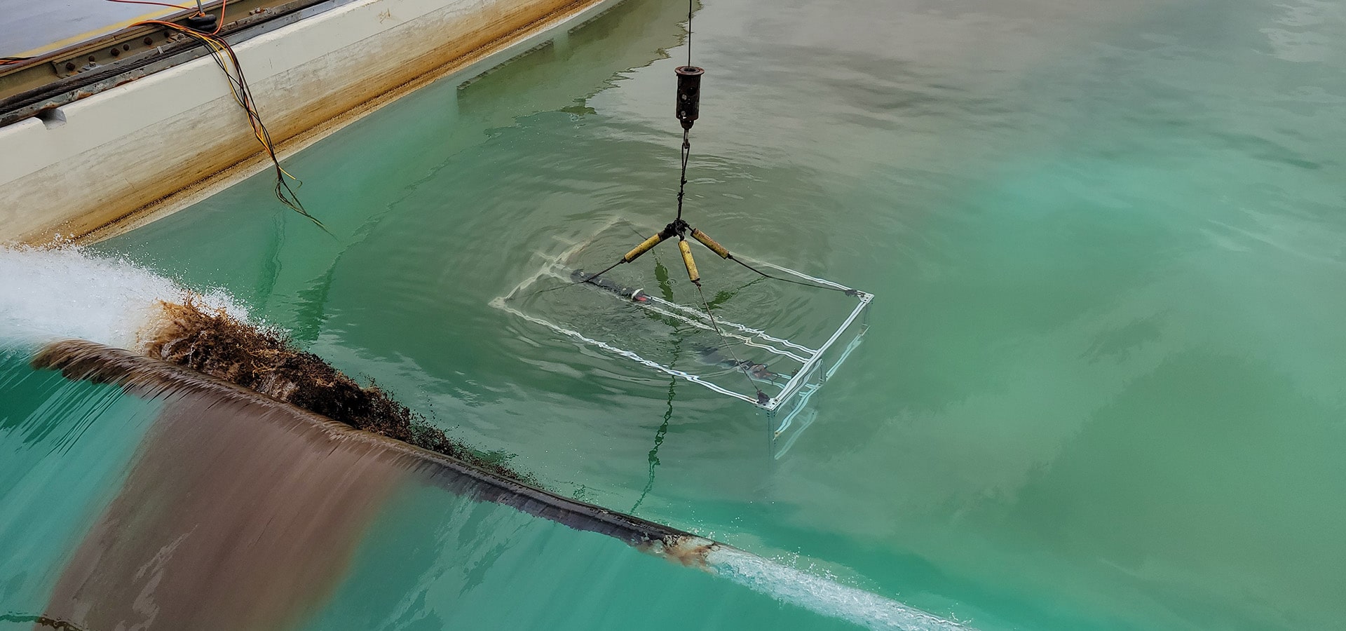 Testing in the Ohmsett tank