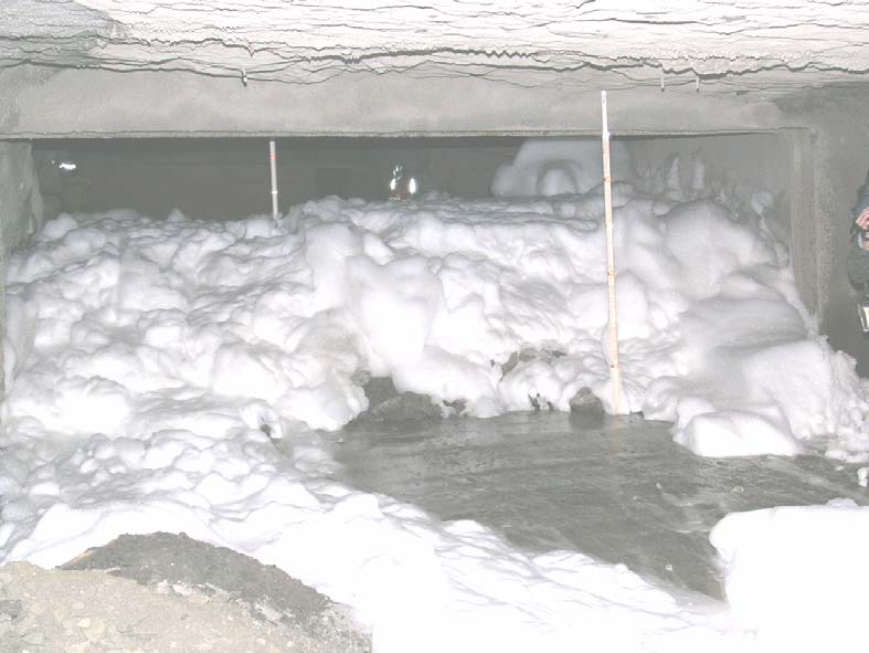 This image shows what injected foam would look like within an underground coal mine.  The foam expands after injection filling up the open corridor in the mine.  This would have the effect of sealing off the air flow along that passage.